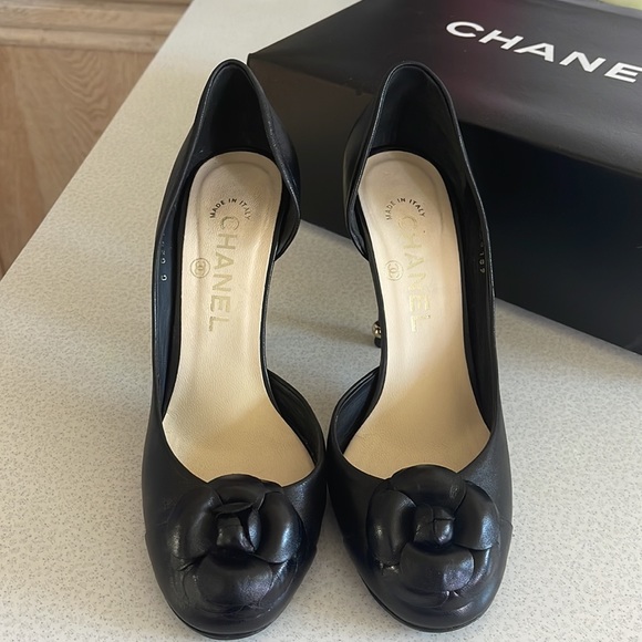 Chanel Heels - Picture 3 of 7